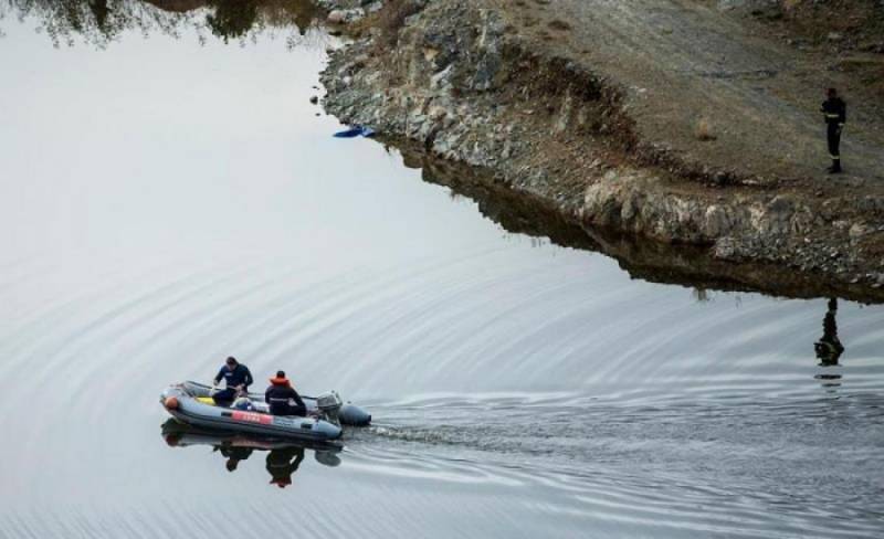 Λίμνη Βόλβη: Ολονύκτιες έρευνες για τον εντοπισμό δύο ψαράδων