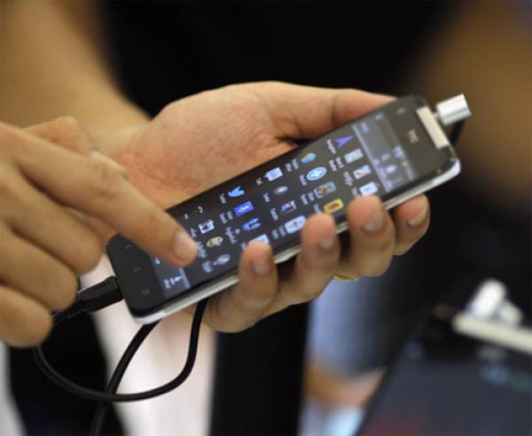 Η δίκη για την υποκλοπή από κινητό μαθήτριας στο Μελιγαλά