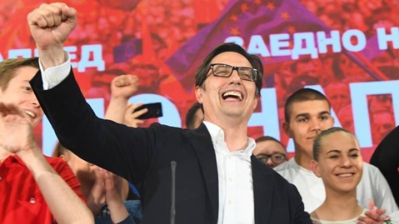 Βόρεια Μακεδονία: Ο Στέβο Πεντάροφσκι νικητής των προεδρικών εκλογών