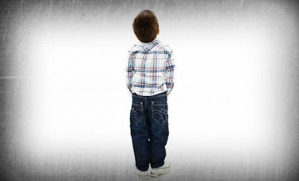 Σοκ στη Νεμέα: Βρήκαν τρίχρονο αγόρι δεμένο και κακοποιημένο