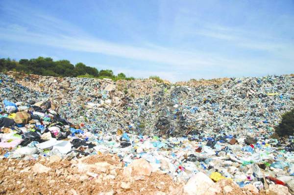 Νίκας κατά Τατούλη για τα σκουπίδια της Καλαμάτας
