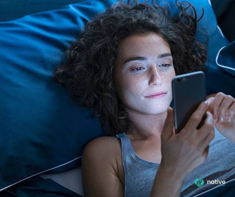 Μήπως οι ψηφιακές οθόνες βλάπτουν υπερβολικά τον ύπνο μας;
