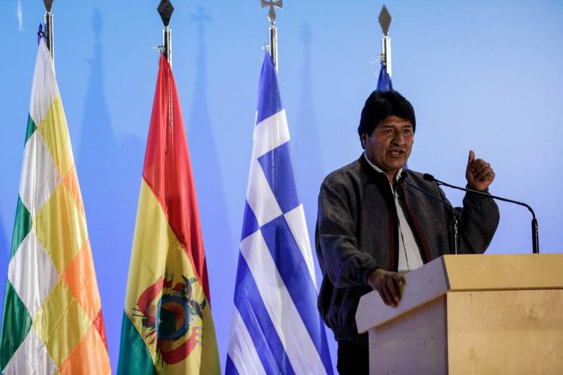 Απολογισμό των 13 ετών διακυβέρνησής του στην Βολιβία έκανε από την Αθήνα ο Έβο Μοράλες