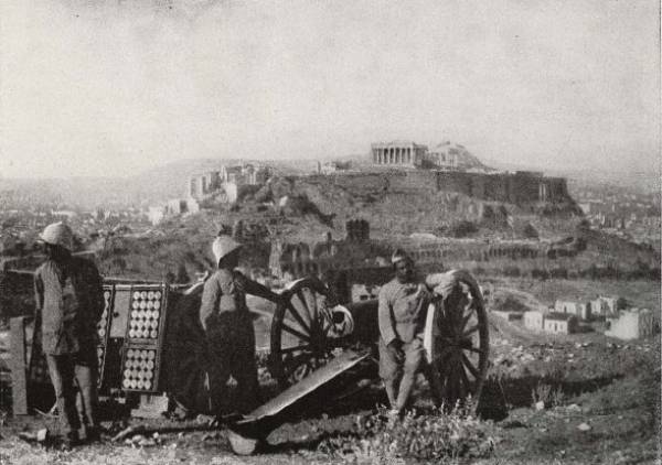 Ο πρώτος διωγμός και η μάχη των Αθηνών
