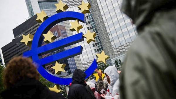 ΕΚΤ: Η επιβράδυνση της ανάπτυξης στην Ευρωζώνη οφείλεται σε προσωρινούς παράγοντες