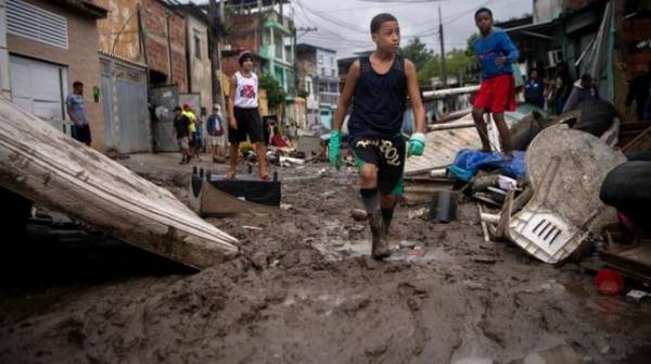 Βραζιλία: 18 νεκροί από πλημμύρες και κατολισθήσεις