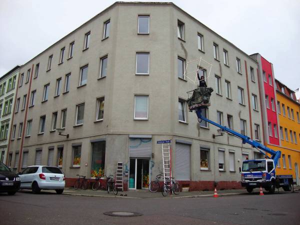 Δείτε πως ένα γκρίζο κτίριο στην Γερμανία έγινε έργο τέχνης