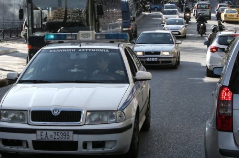 Θεσσαλονίκη: Σύλληψη 27χρονου για μεταφορά αλλοδαπών