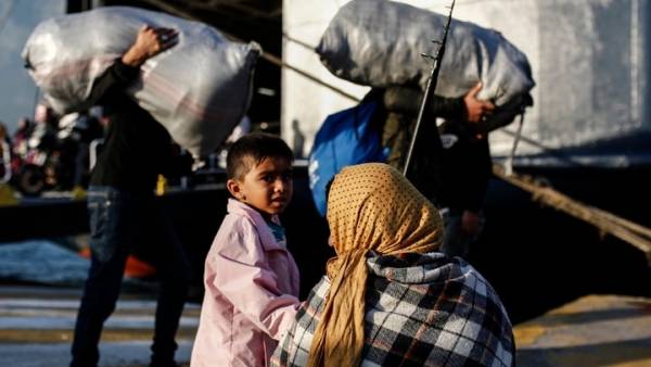 Συνολικά 500 πρόσφυγες φεύγουν από τη Λέσβο