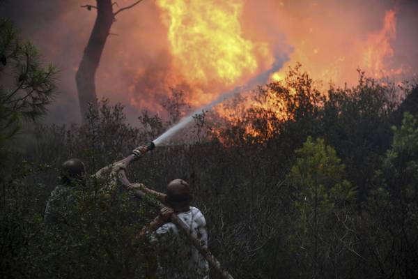 Πολύ υψηλός κίνδυνος πυρκαγιάς αύριο στην Αττική, Στερεά Ελλάδα και Βόρειο Αιγαίο