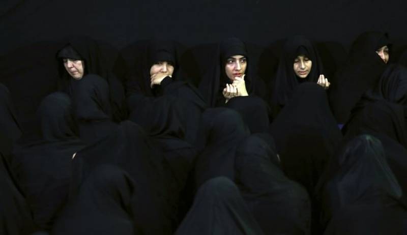 Ιράν: Φυλάκιση για γυναίκα που δεν φορούσε δημοσίως τη μαντίλα της