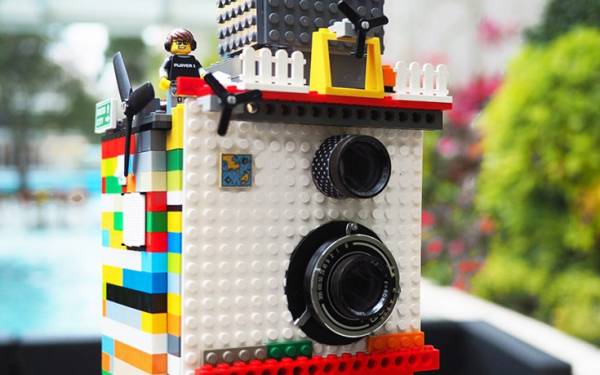 Μια instamatic LEGO κάμερα