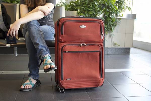 Μεσσηνία: Εκλεψε βαλίτσες με ρούχα από τουρίστα 