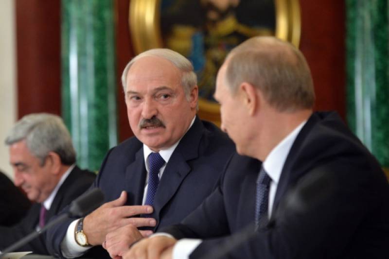 Ο Λουκασένκο διαψεύδει τον Πούτιν για το μακελειό στη Μόσχα