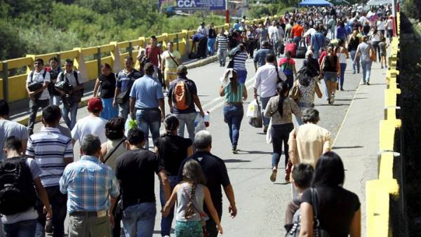 Κολομβία, Περού και Ισημερινός ζητούν βοήθεια για τη συρροή μεταναστών από Βενεζουέλα