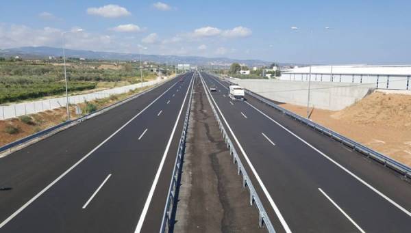 Απαγόρευση φορτηγών στον αυτοκινητόδρομο Κόρινθος - Τρίπολη - Καλαμάτα / Λεύκτρο - Σπάρτη