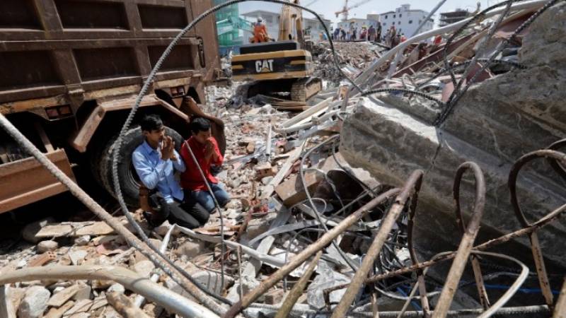 Καμπότζη: 17 νεκροί από κατάρρευση υπό κατασκευή 7ώροφου κτιρίου