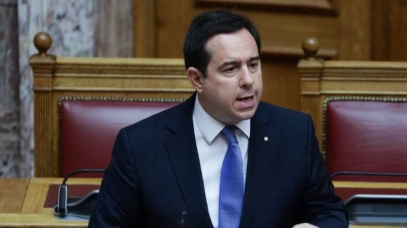 Ο υφυπουργός Εργασίας Ν. Μηταράκης για τον αντικαπνιστικό νόμο: «Πρώτα η υγεία και τα δικαιώματα των εργαζομένων»