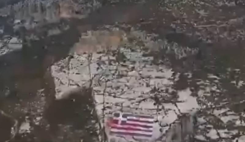 Καστελόριζο: Εριξαν μπογιά στην ελληνική σημαία, drone έπαιζε τον εθνικό ύμνο της Τουρκίας (Βίντεο)