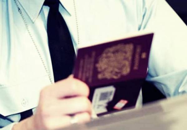 Σύλληψη 6 Σύρων με πλαστά διαβατήρια