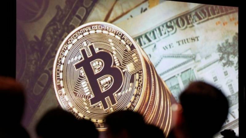 Πτώση άνω του 10% σημείωσε το bitcoin