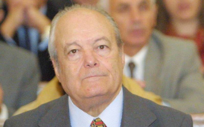 Πέθανε ο πρώην υπουργός Νίκος Γκελεστάθης