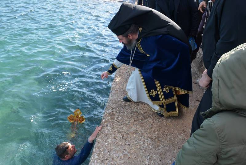 Μεσσηνία: Εορτασμός των Θεοφανίων και αγιασμός των υδάτων στον Μάραθο (φωτογραφίες)