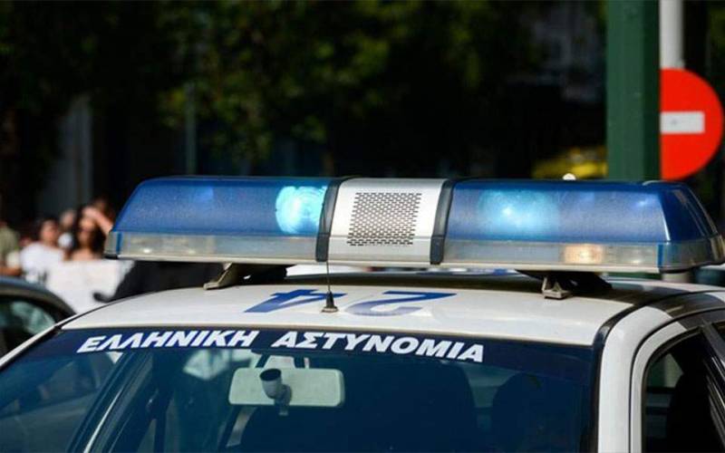 Πέταξαν φέιγ-βολάν υπέρ Κουφοντίνα στα δικαστήρια Θεσσαλονίκης - Τέσσερις συλλήψεις