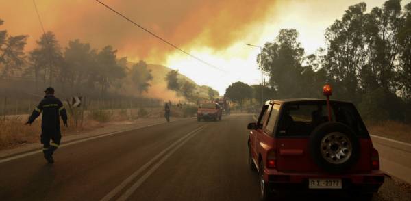 Φωτιά στην Αχαΐα: Την Τρίτη κυβερνητικό κλιμάκιο στην περιοχή για αποτίμηση των ζημιών