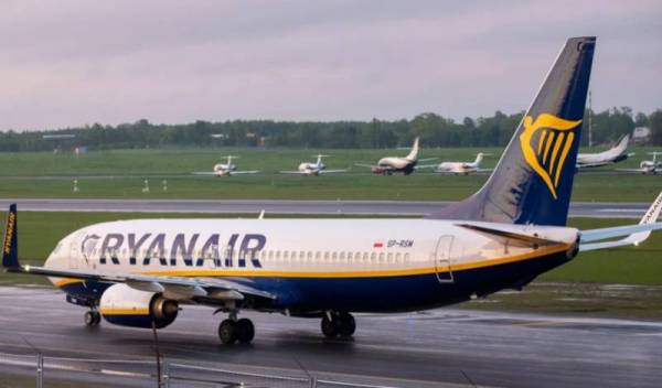 Τέλος στα εισιτήρια με 9,99 ευρώ από την Ryanair