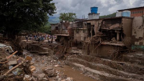 Βενεζουέλα: 25 νεκροί από κατολισθήσεις και πλημμύρες