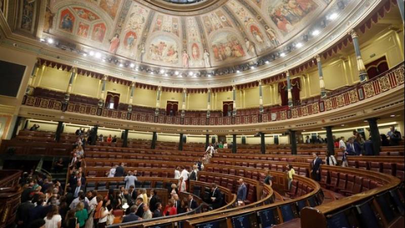 Ισπανία: Το κοινοβούλιο ξεκινά τις εργασίες του με στόχο να παρακαμφθεί το κυβερνητικό αδιέξοδο