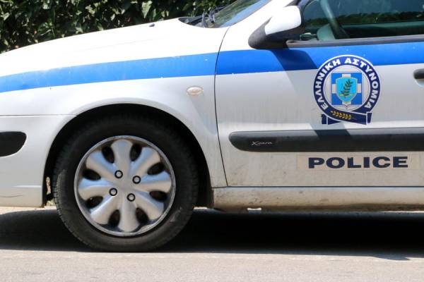 Ολλανδός αρνήθηκε έλεγχο και προσπάθησε να τραυματίσει με... αυτοκίνητο αστυνομικούς στην Αθηνών - Πατρών