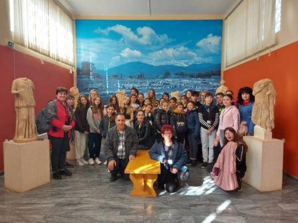13ο Δημοτικό Καλαμάτας: Φιλοξενία ξένων μαθητών και εκπαιδευτικών