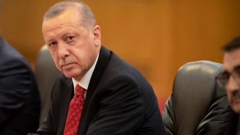 Ερντογάν: Η Δύση τάσσεται στο πλευρό των τρομοκρατών
