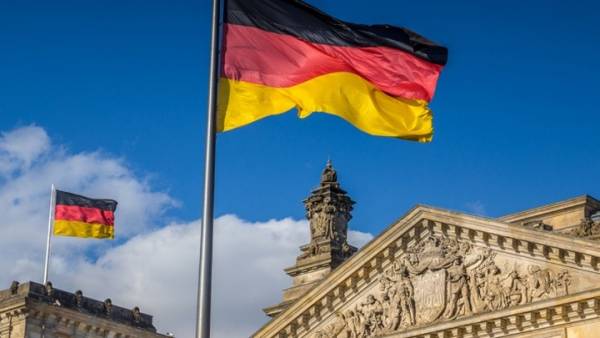 Η Γερμανία δηλώνει έτοιμη να βοηθήσει Ελλάδα, Σουηδία και Λετονία μετά τις πυρκαγιές