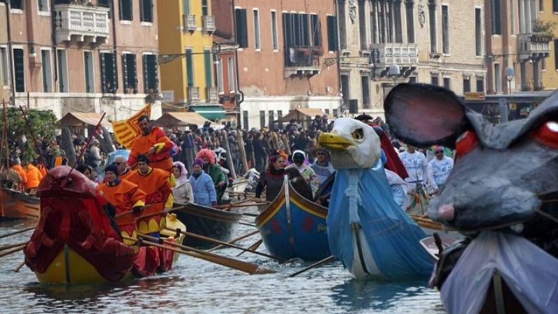 Έναρξη των καρναβαλικών εκδηλώσεων στη Βενετία