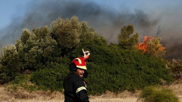 Φωτιές στην Ηλεία: &quot;Ευτυχώς, απετράπη μία μεγάλη καταστροφή&quot;