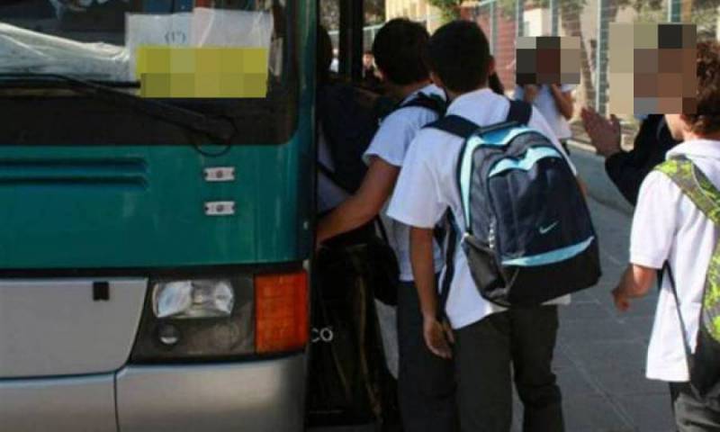 Διαμαρτυρία για τη μεταφορά των μαθητών στη Μάνη