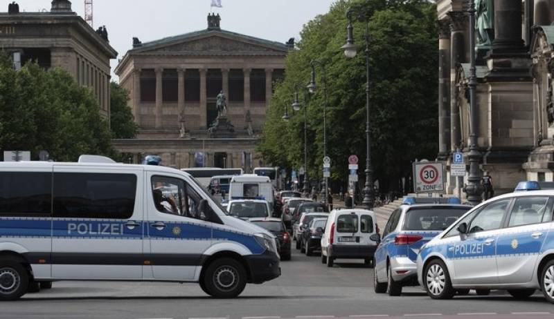 Γερμανία: Αστυνομικός πυροβόλησε άνδρα στον καθεδρικό ναό του Βερολίνου