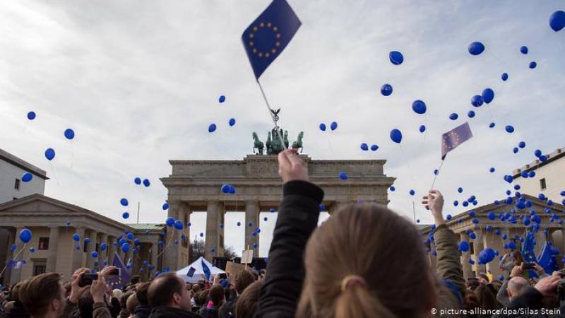 Αδιάφοροι για τις ευρωεκλογές οι Γερμανοί - Τι δείχνουν οι δημοσκοποήσεις