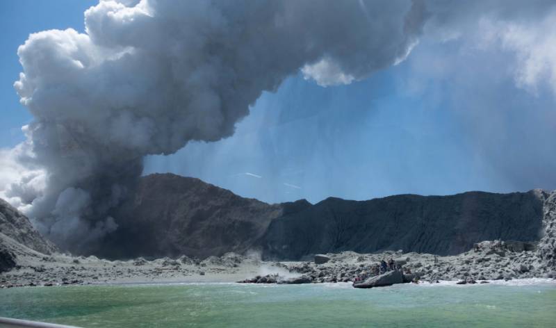 Νέα Ζηλανδία: Στους 8 οι νεκροί από την έκρηξη του ηφαιστείου, 9 άνθρωποι παραμένουν αγνοούμενοι