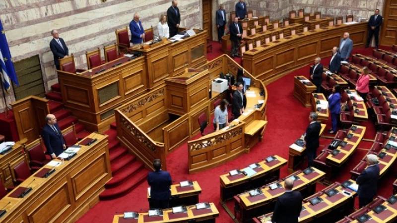 Βουλή: Ενός λεπτού σιγή στη μνήμη του Δ. Κρεμαστινού