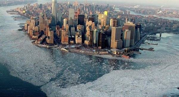 Απίστευτες εικόνες από το παγωμένο Μανχάταν