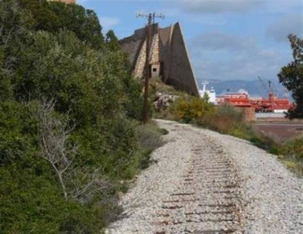 Η μαφία του σκραπ ξήλωσε 100 μέτρα ράγες από το δίκτυο της Πελοποννήσου