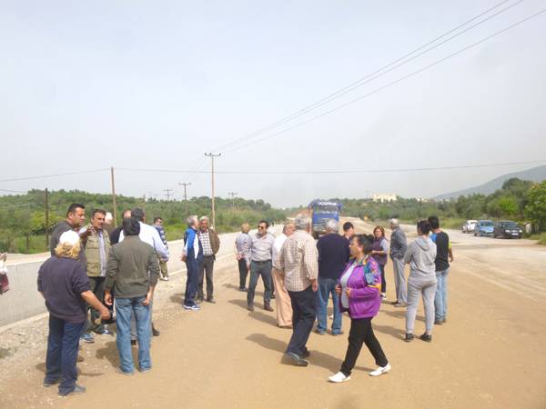 Παράδρομο και πεζογέφυρα στον περιφερειακό ζητούν κάτοικοι πίσω από τον ΟΑΕΔ