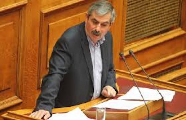 Η ομιλία Πετράκου στη Βουλή για την ΕΡΤ και τις απειλές της Χρυσής Αυγής (βίντεο)