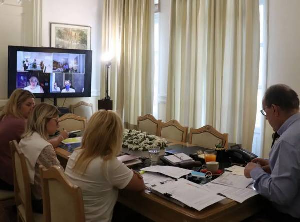 Περιφέρεια Πελοποννήσου: Τηλεδιάσκεψη για τη συμμετοχή στη ΔΕΘ