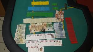 8 συλλήψεις για παράνομο πόκερ στο Λουτράκι